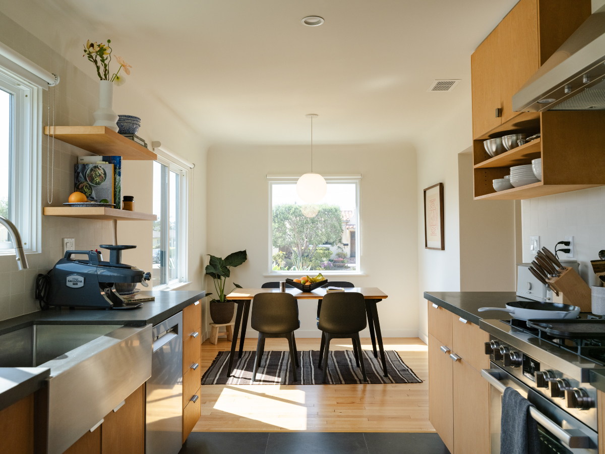 Midtown Ventura Room for Rent - Photo 4