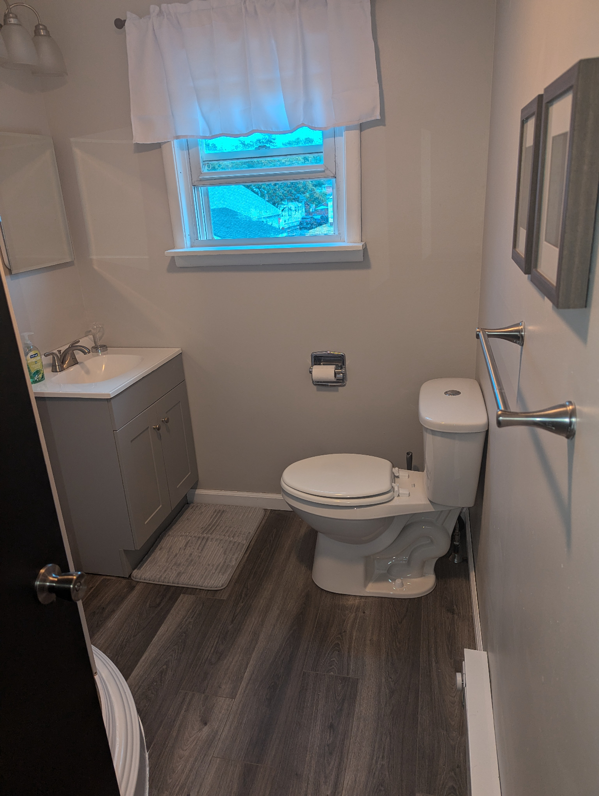 2 Bedroom 1 Bath City Apartment - Photo 5