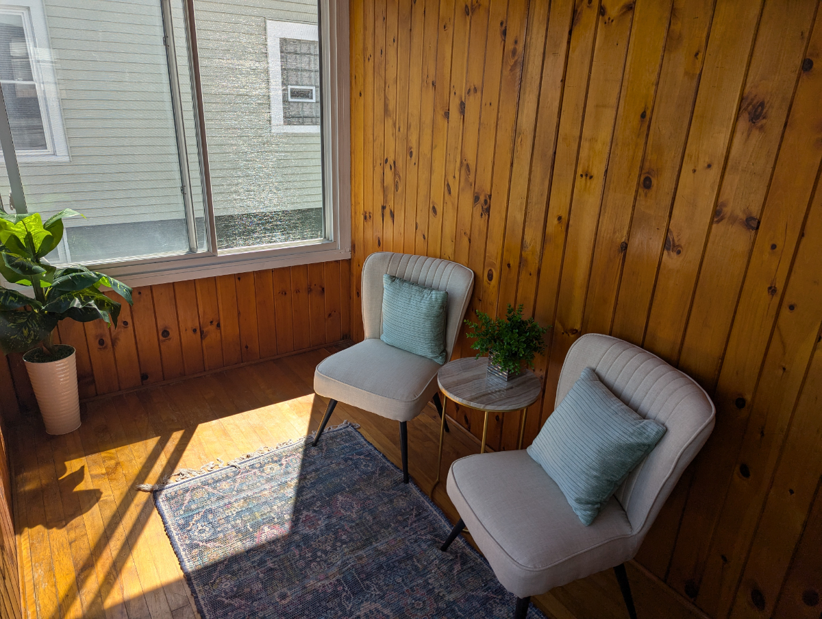2 Bedroom 1 Bath City Apartment - Photo 8