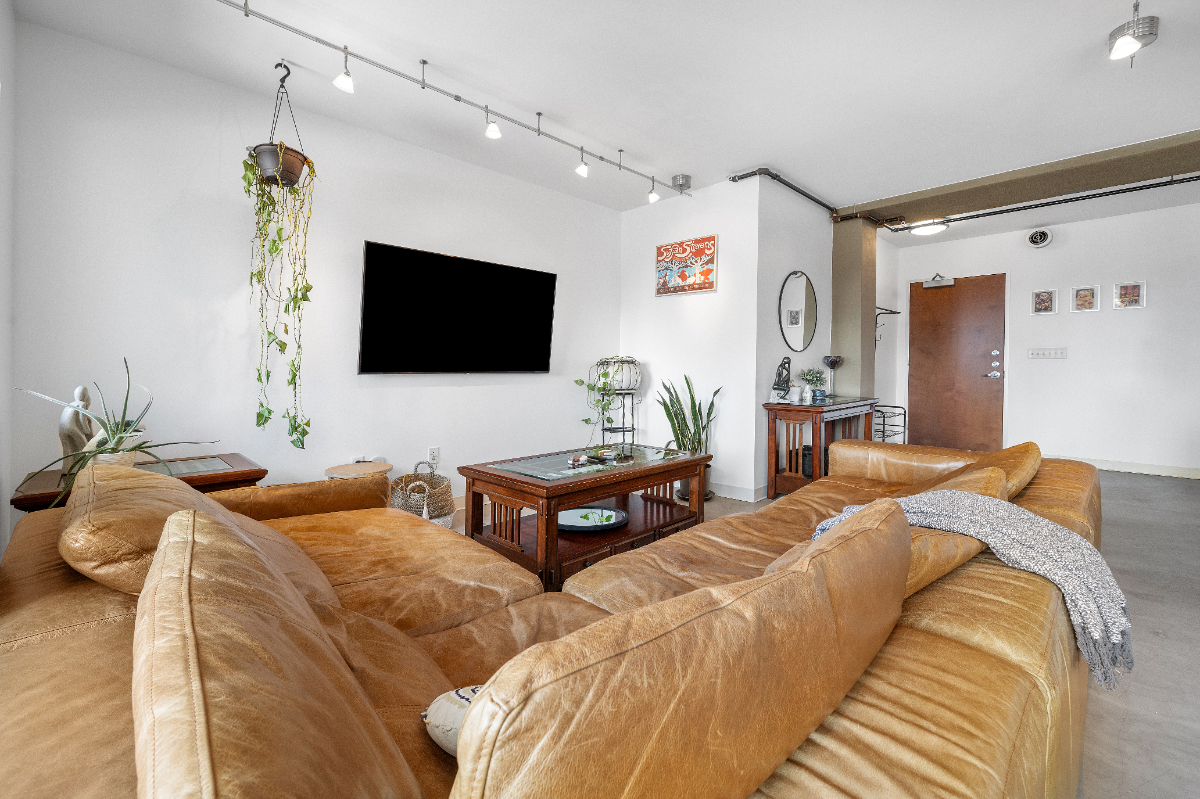 Cozy High Rise Condo in the middle of Downtown Austin - Photo 3