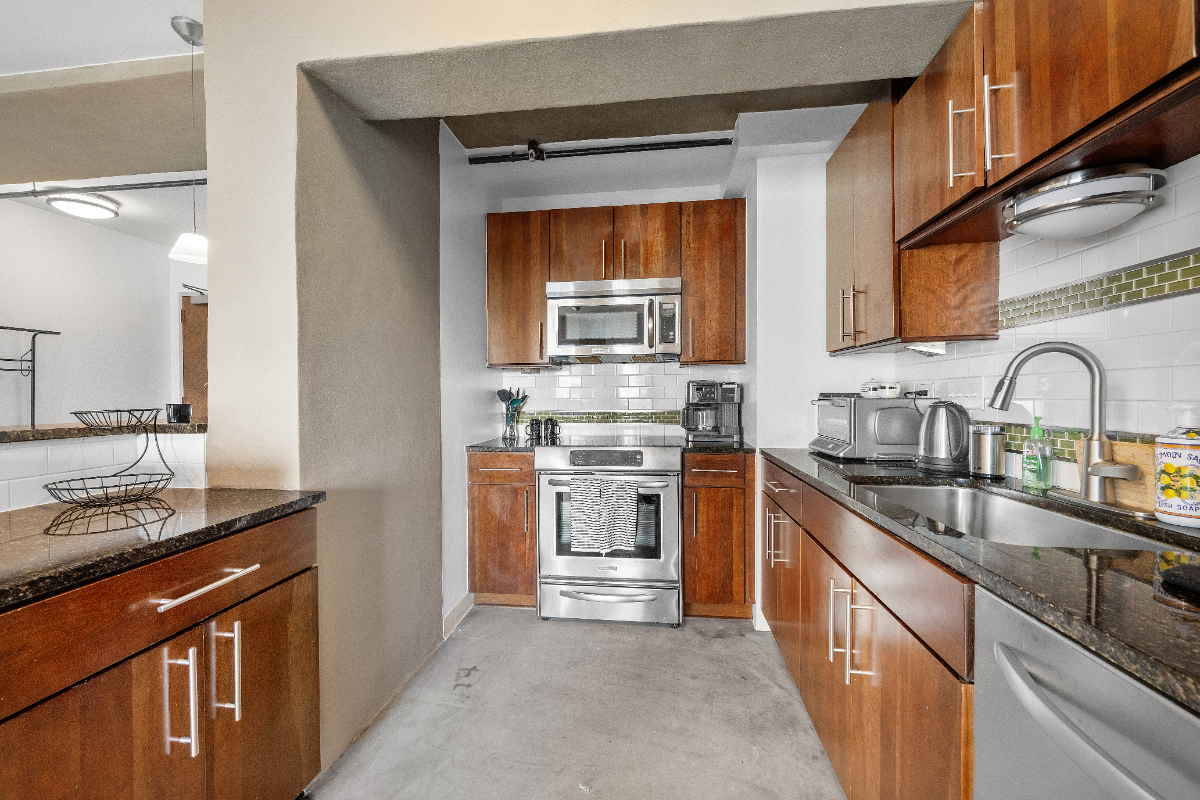 Cozy High Rise Condo in the middle of Downtown Austin - Photo 8