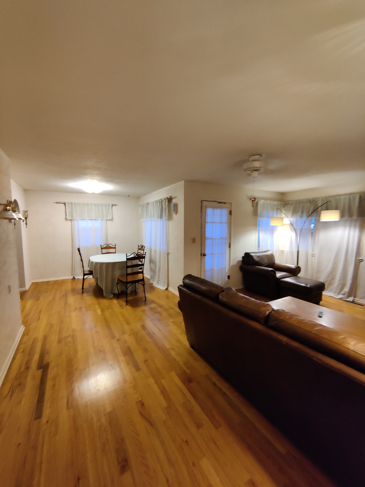 Cozy Home - 4 minutes to the Hospital and 10 minutes to the Power Plant - Photo 7