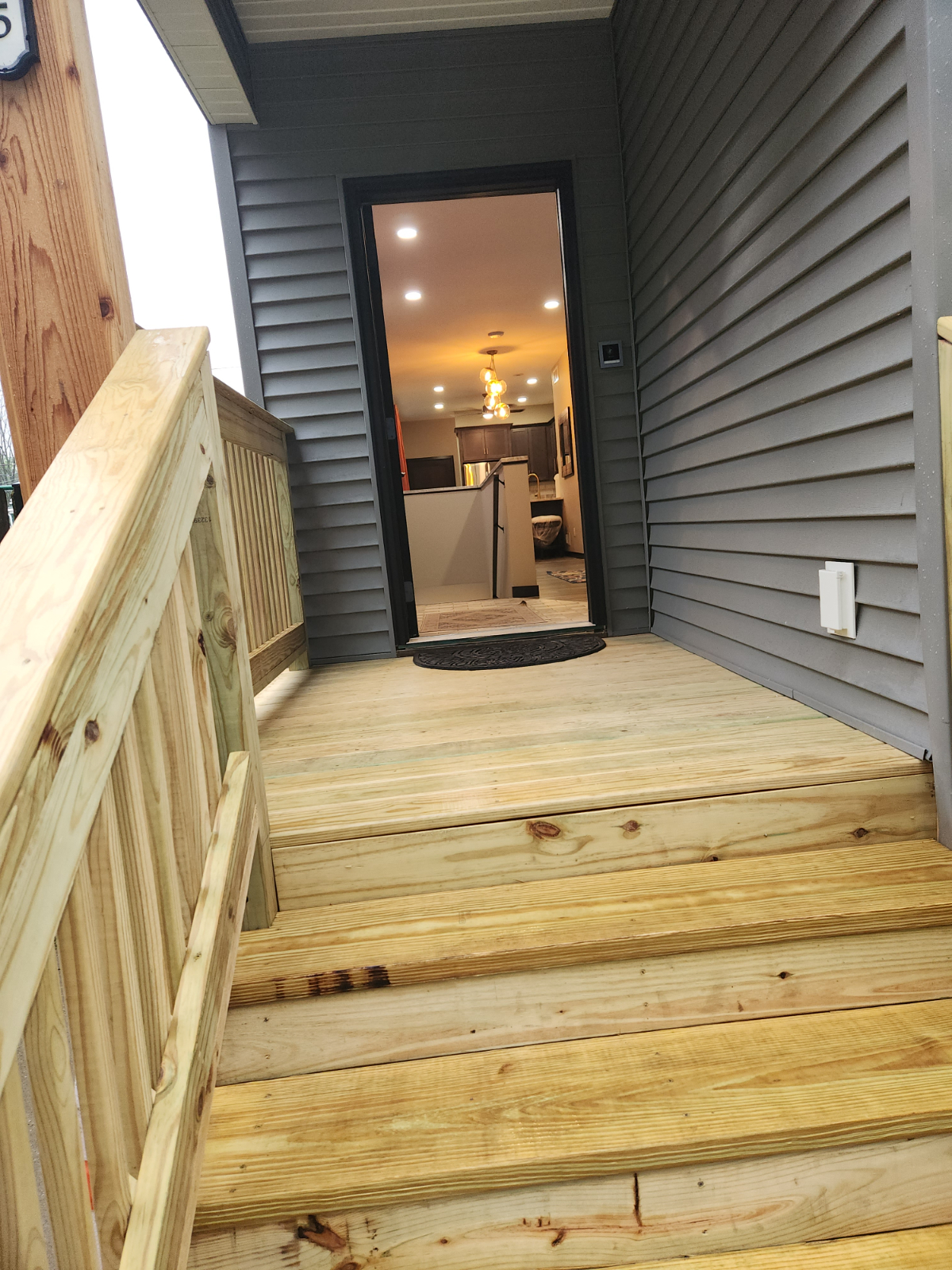B -Fenced yard, pets, parking - Photo 10