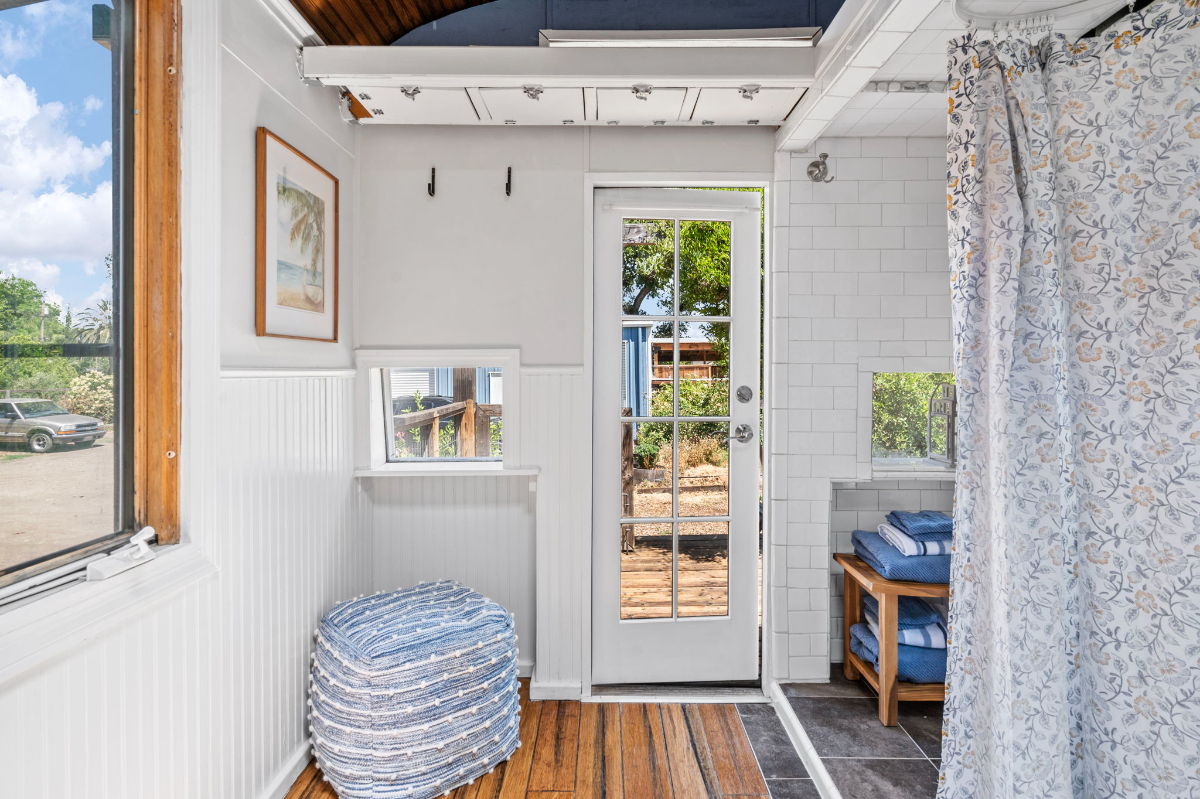 Tiny House at Urban Farm - Photo 2
