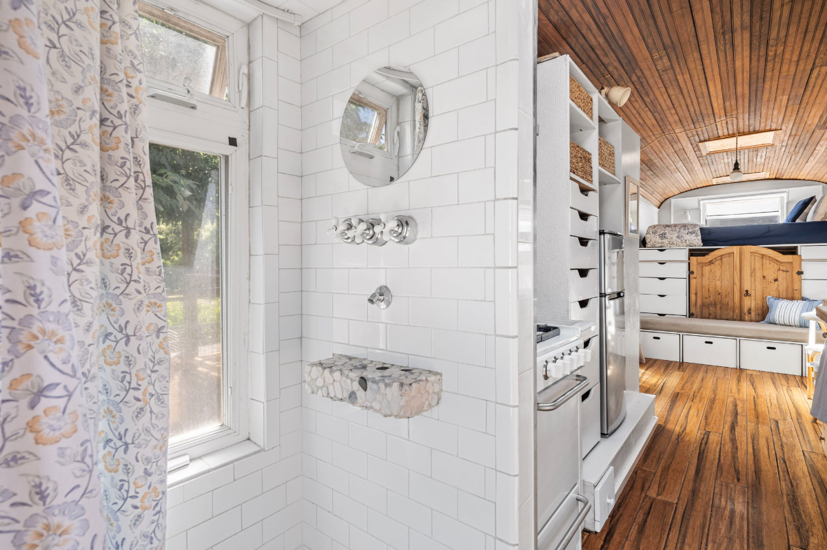 Tiny House at Urban Farm - Photo 3