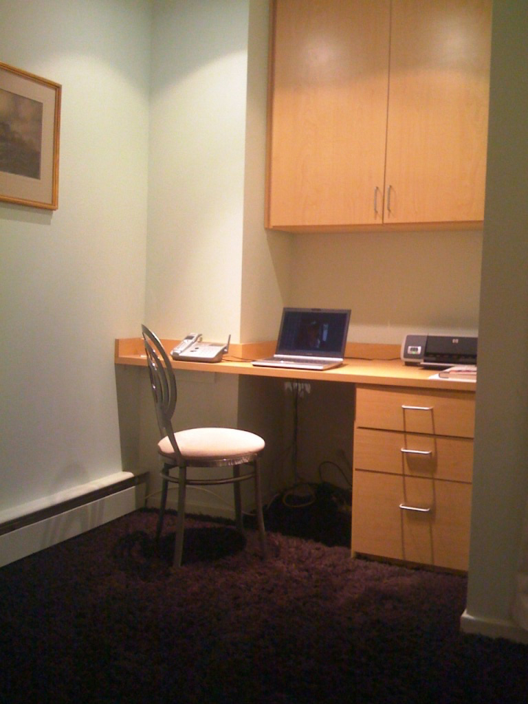 SW DC Studio w/ Balcony - Photo 4
