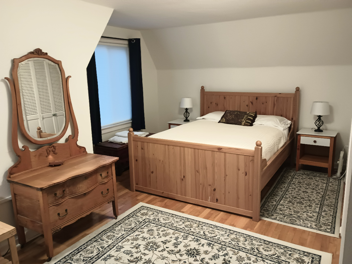 Large Bedroom with KItchenette and Private Shower