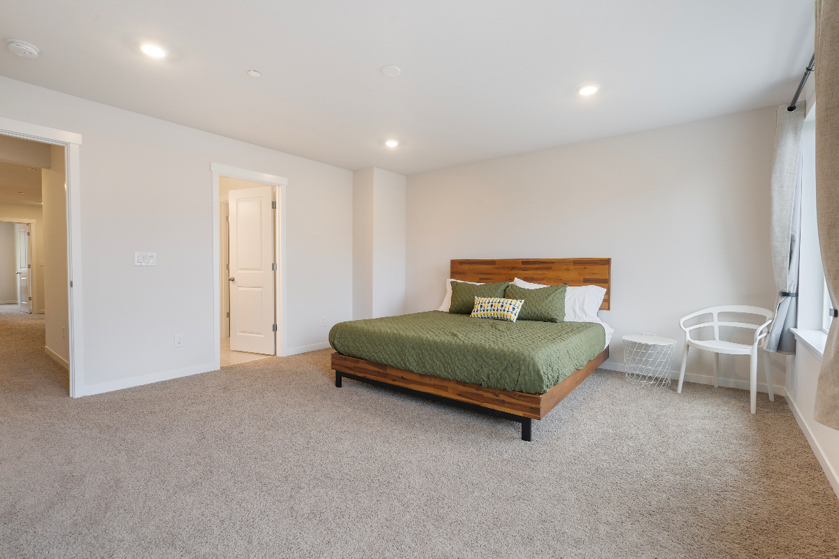 Inviting Bedroom in Vancouver, Washington