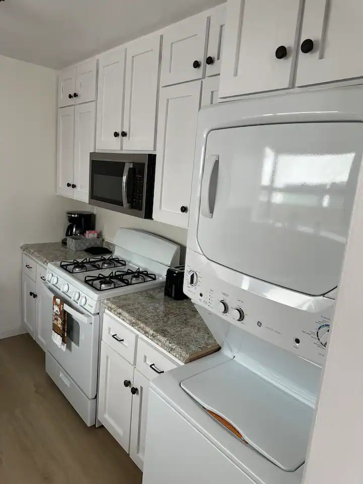 Crown Point Beach 2Bdrm Home w/ Patio - Photo 4