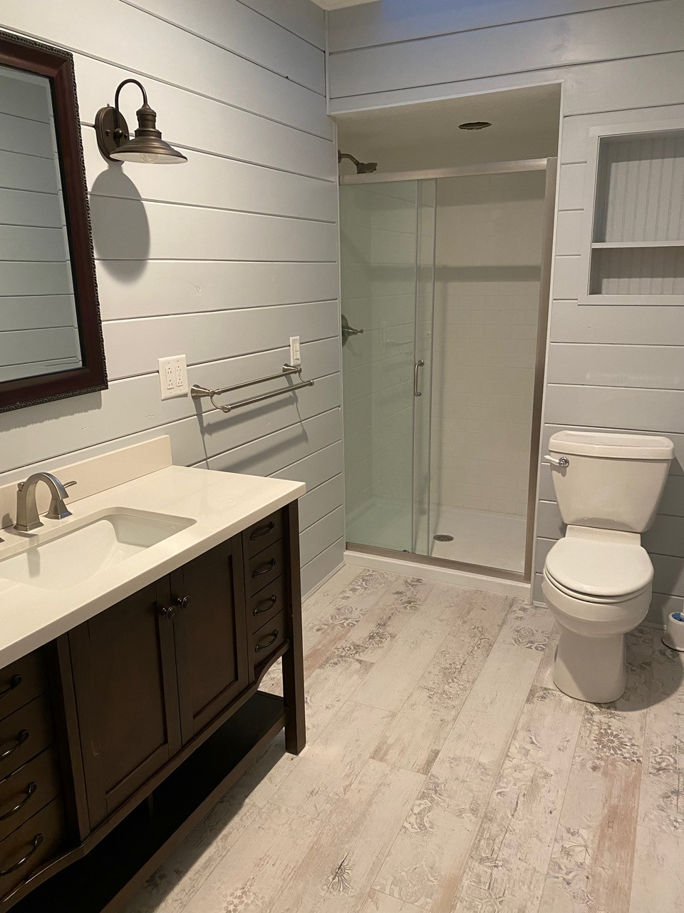 Your Dreamy First-Floor Hideaway Awaits Idyllic 1BR/1BA Apartment with Captivating Front Porch - Lux - Photo 7