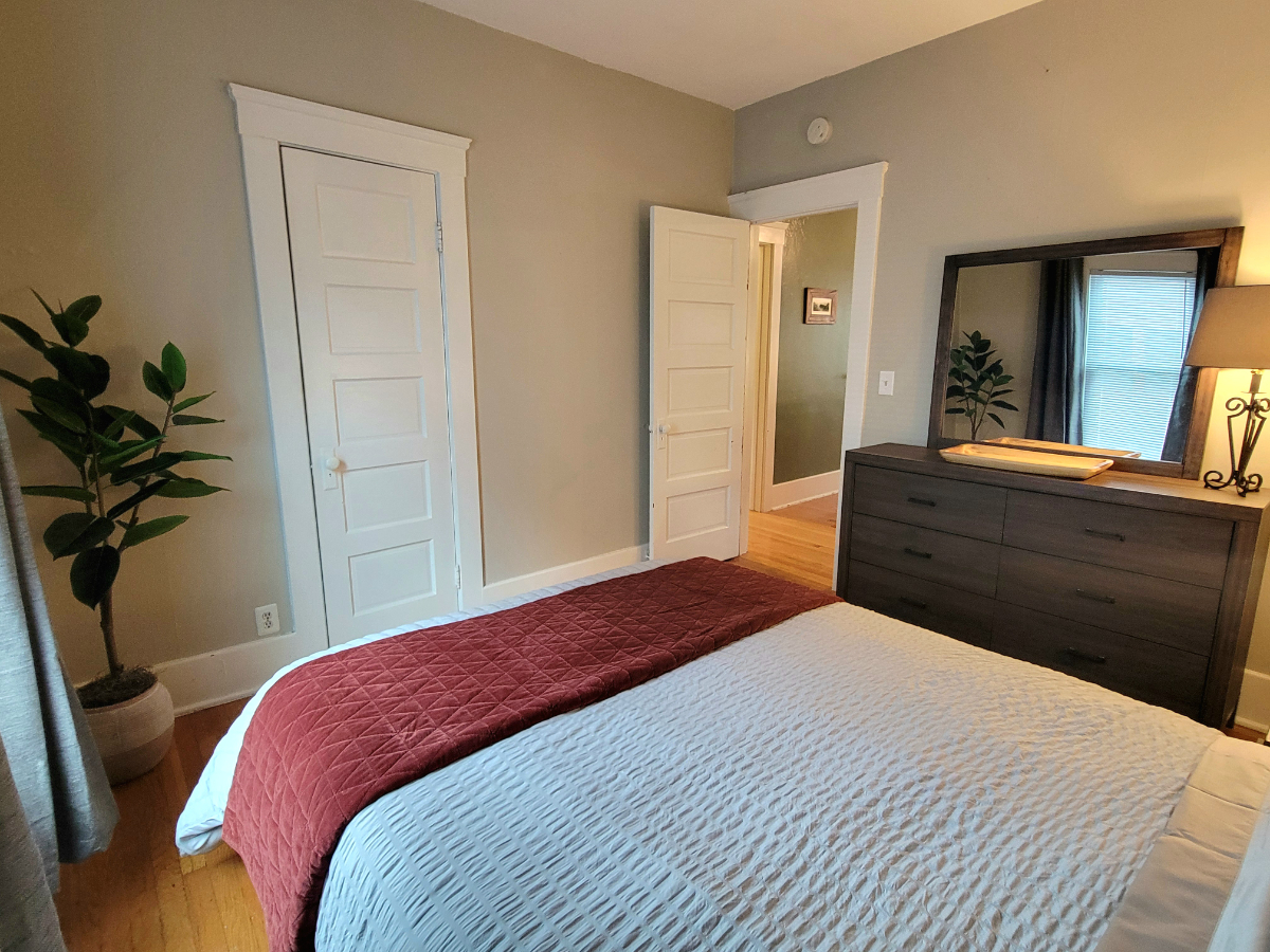 2Bed/1Bath Apt - Photo 11