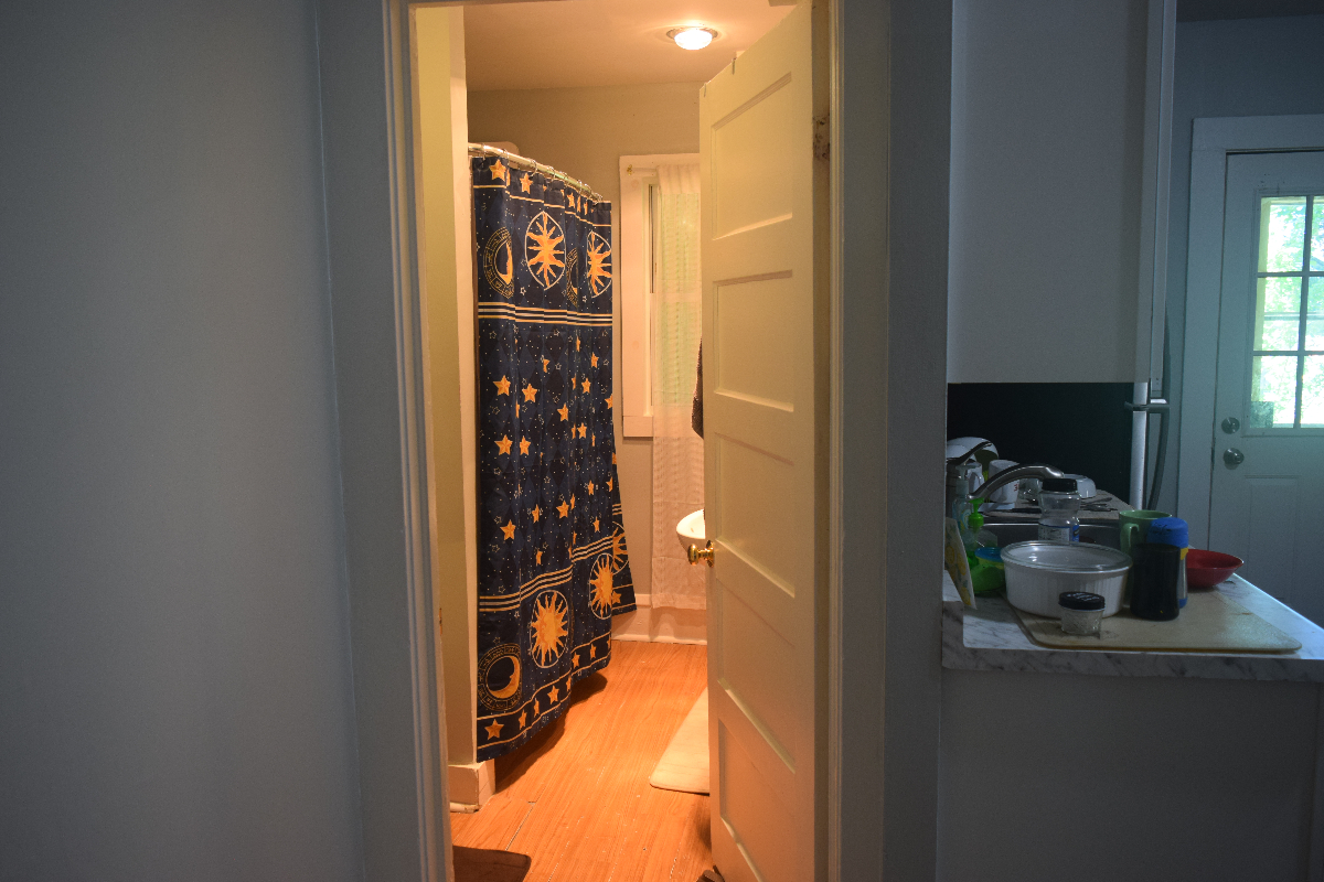Apartment walkable from Hospital , University and Lake - Photo 7