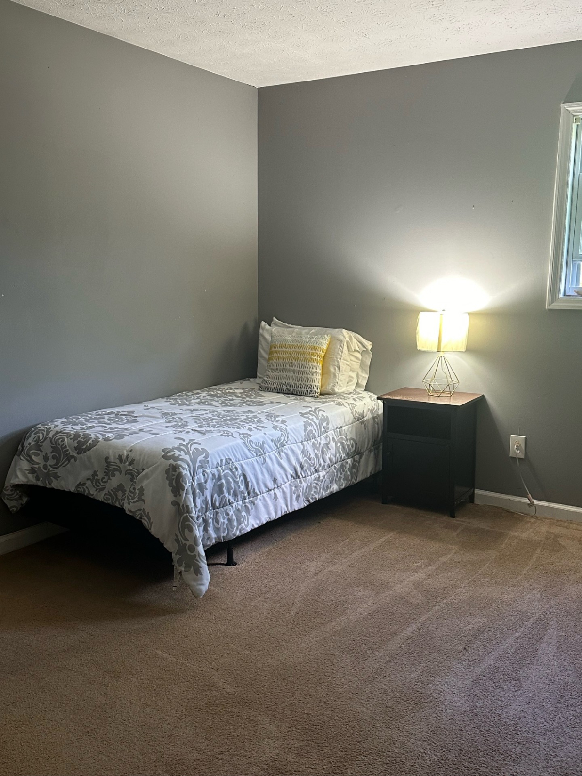 Charming Room With Full Size Bed