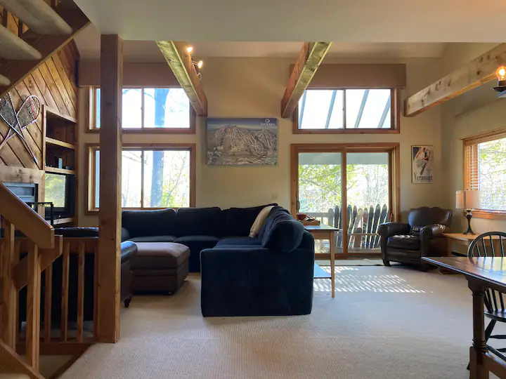 Stunning 3-Bedroom Townhouse Condo in Ludlow, Vermont with Charming Interior, Outdoor Patio, and Con - Photo 3