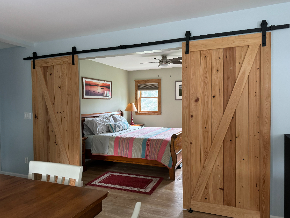 Cozy,quiet apartment located along Camplain bike loop - Photo 4