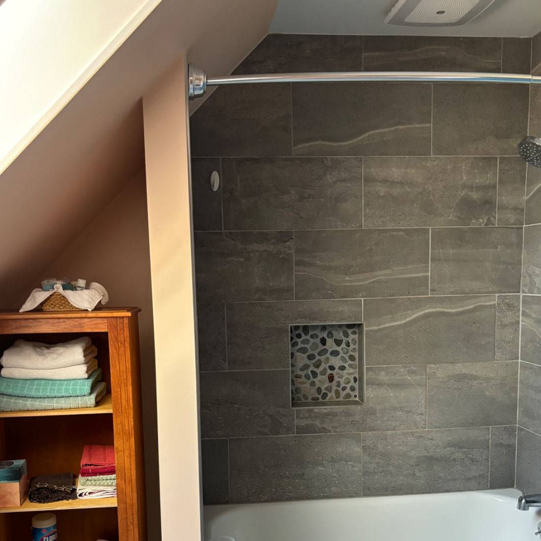 Cozy,quiet apartment located along Camplain bike loop - Photo 6