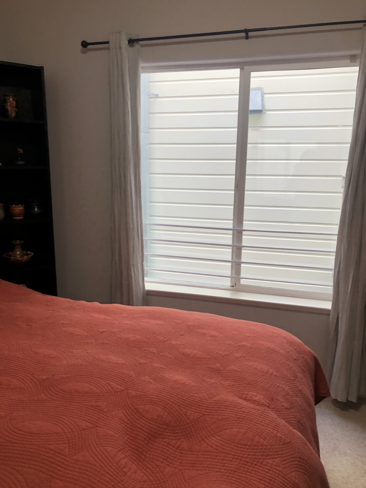 Clean and quiet in a safe neighborhood - Photo 2