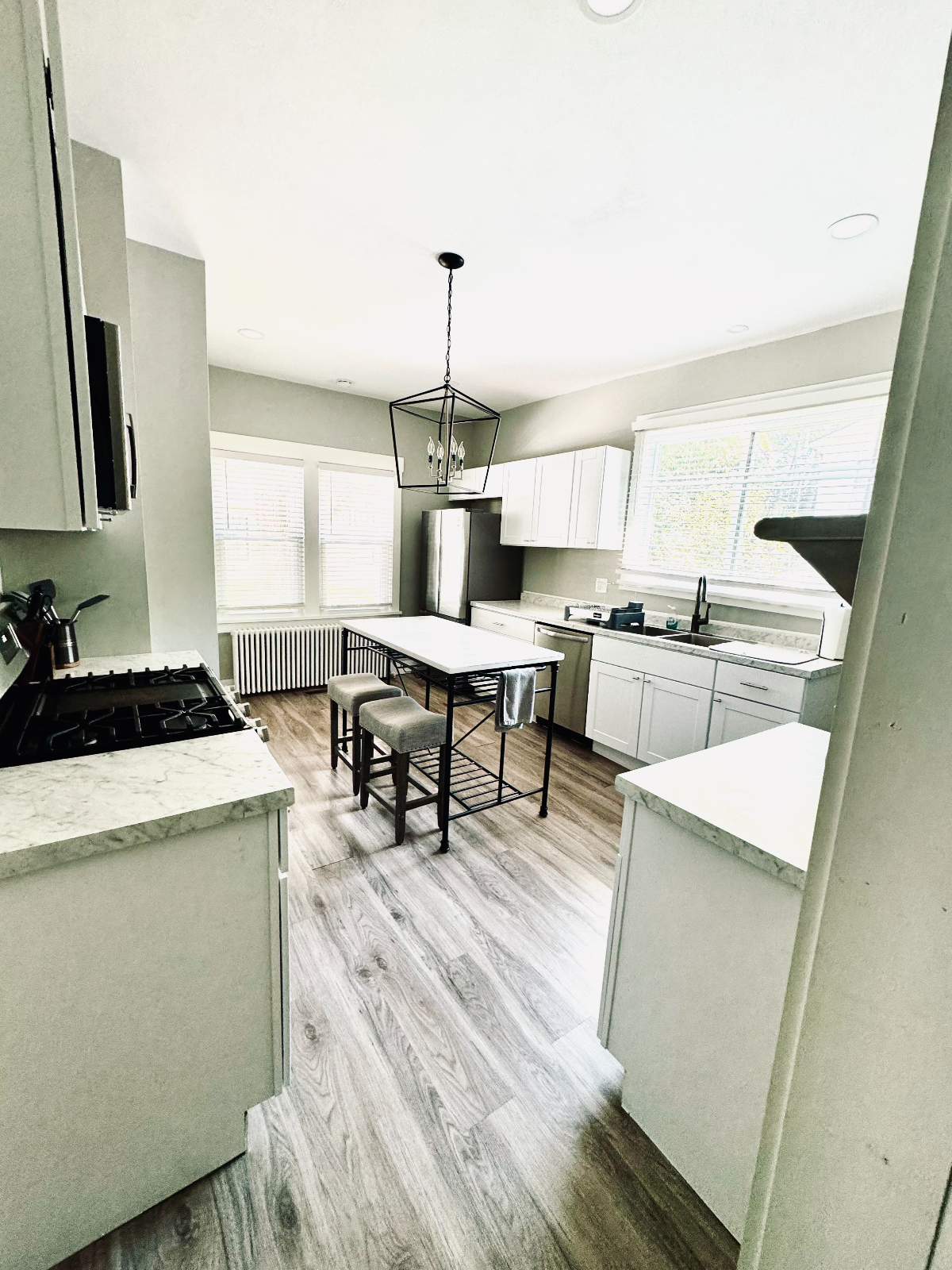 White Street - Designer Furnished - Photo 10
