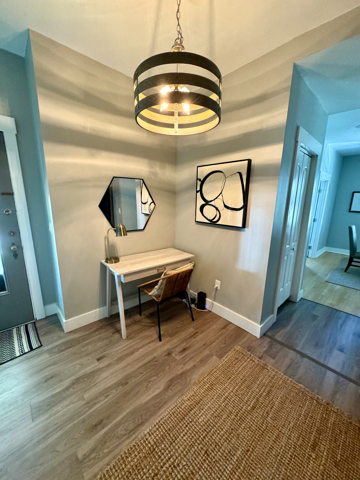 White Street - Designer Furnished - Photo 5