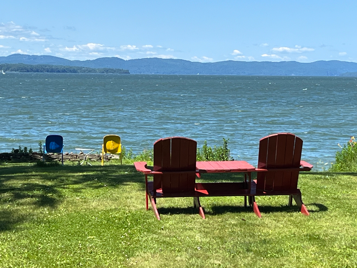 Quiet Cottage on Lake Champlain - Photo 8