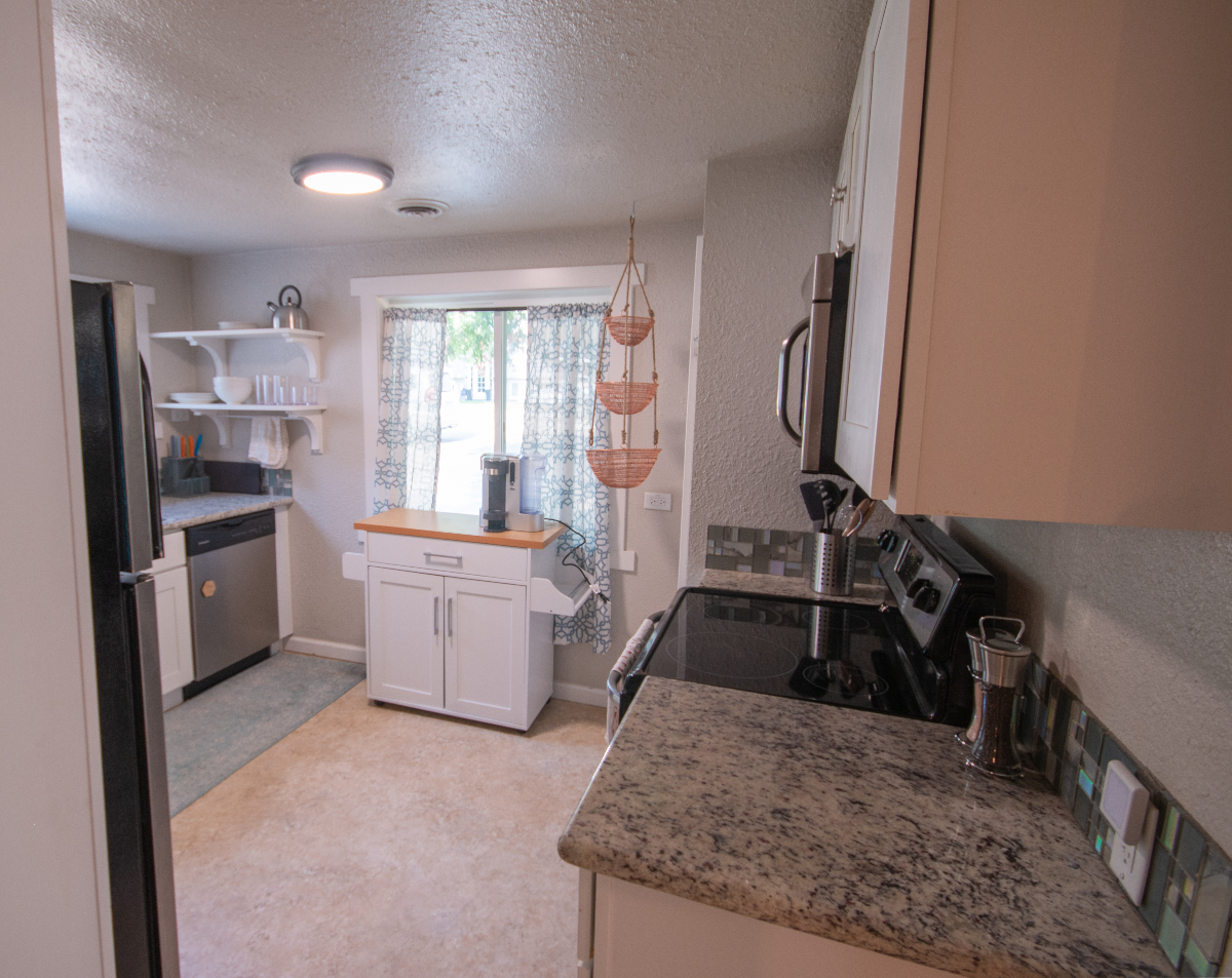 Boise Bungalow located within 15 mins to St. Al's and St. Luke's - Photo 8