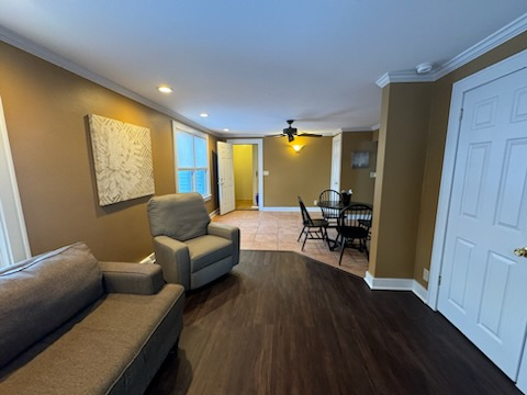 Lower Flat Pets Allowed - Photo 1
