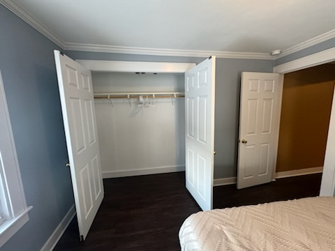 Lower Flat Pets Allowed - Photo 9