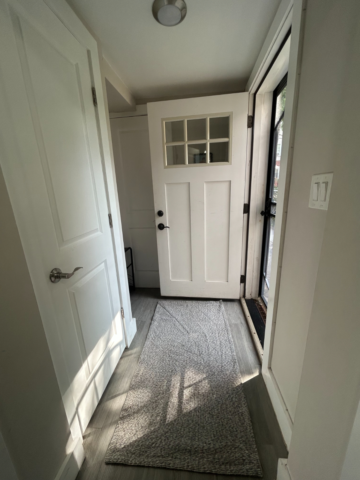 Quiet 2BD/1 Bath Brooklyn Garden Apt (Room Rental Option Available) - Photo 2