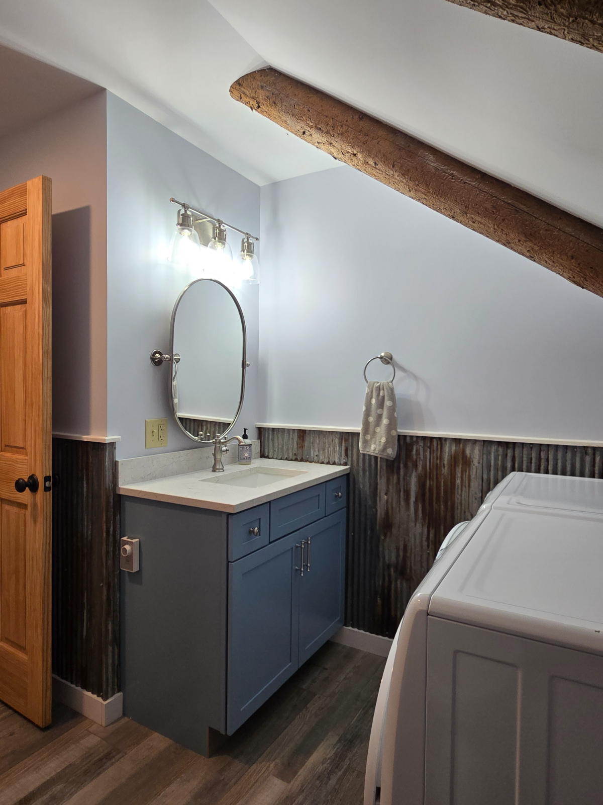 Serene Loft Living in Scenic Williamsville - Cozy Amenities and Nature's Beauty Await on your Perfec - Photo 11