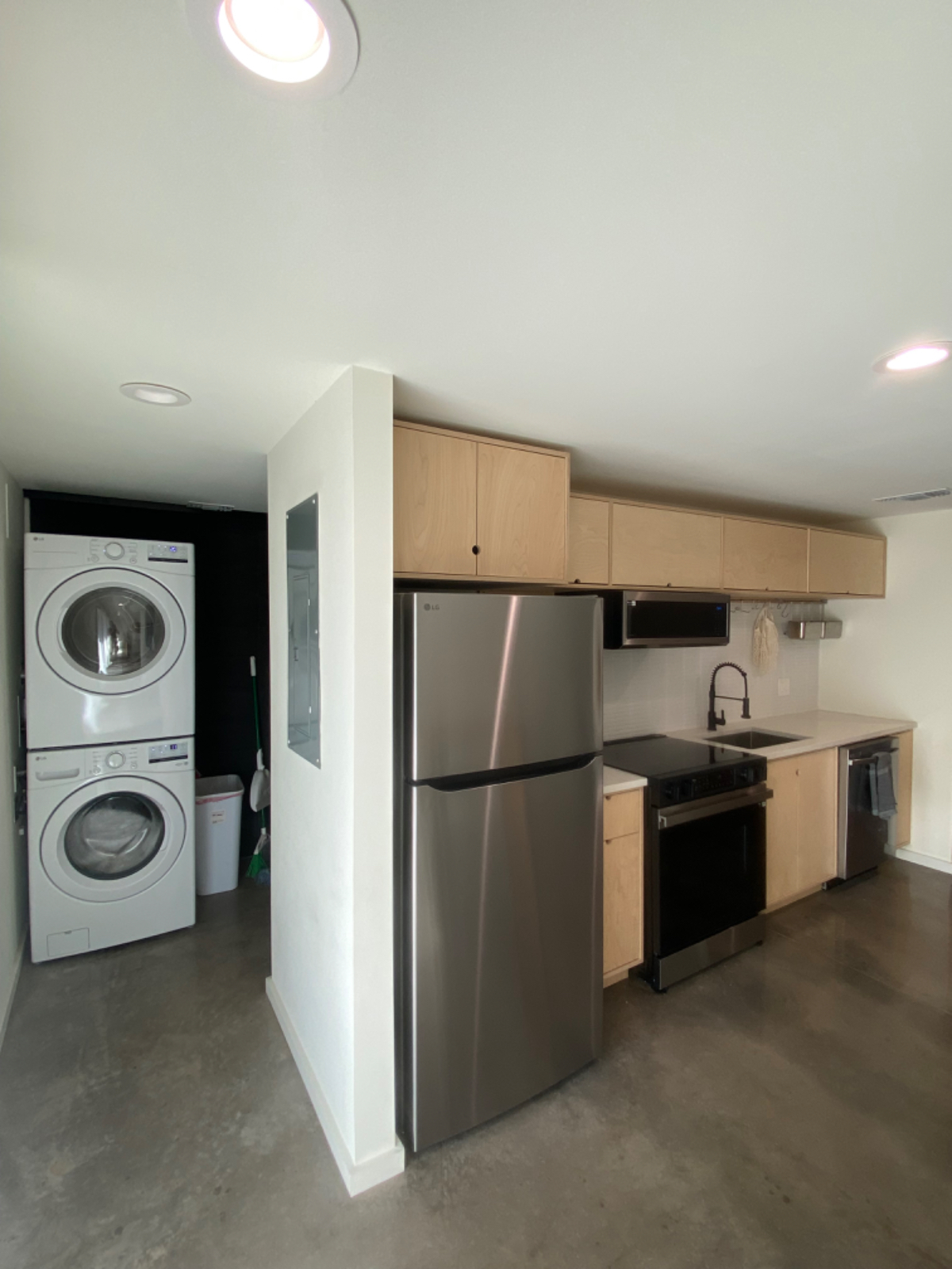 Modern Urban Loft Close to both Hospitals and TTU - Photo 10