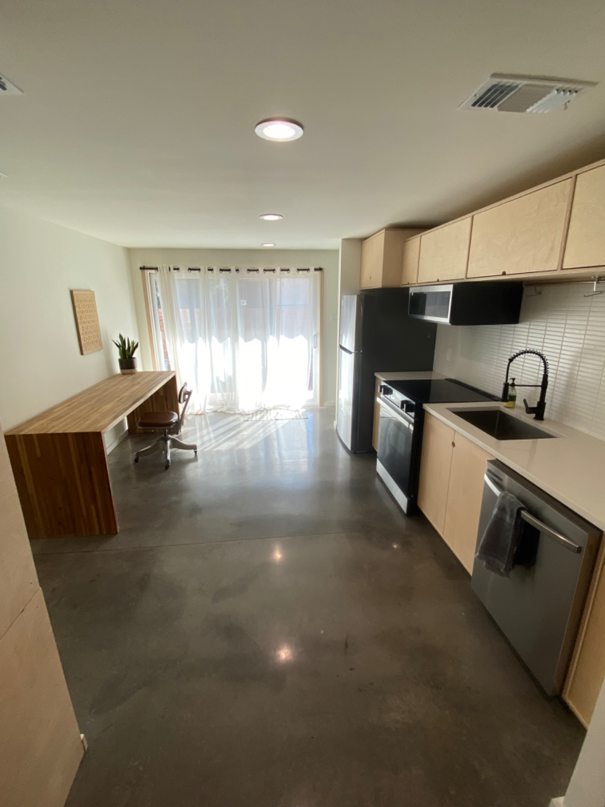 Modern Urban Loft Close to both Hospitals and TTU - Photo 12