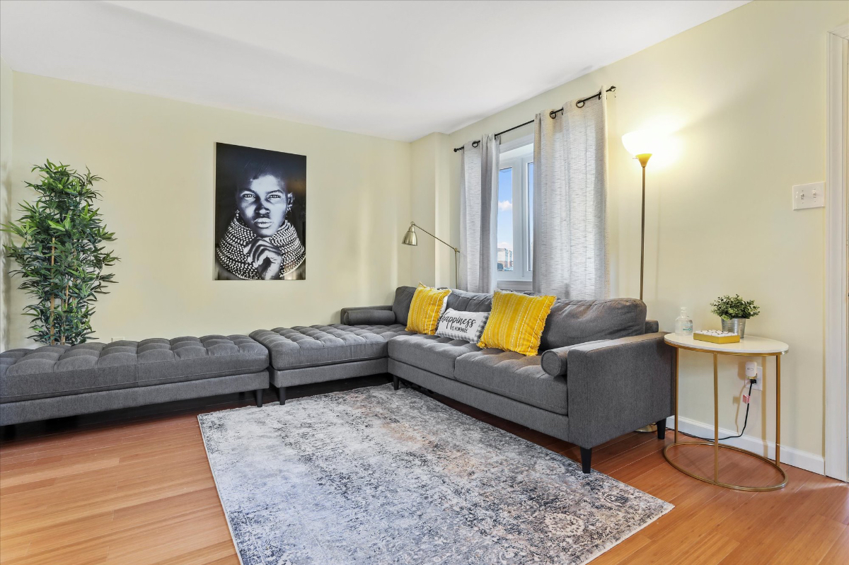Spacious 3 bdrm 2.5 baths minutes from Philadelphia Airport and Hospitals - Photo 4