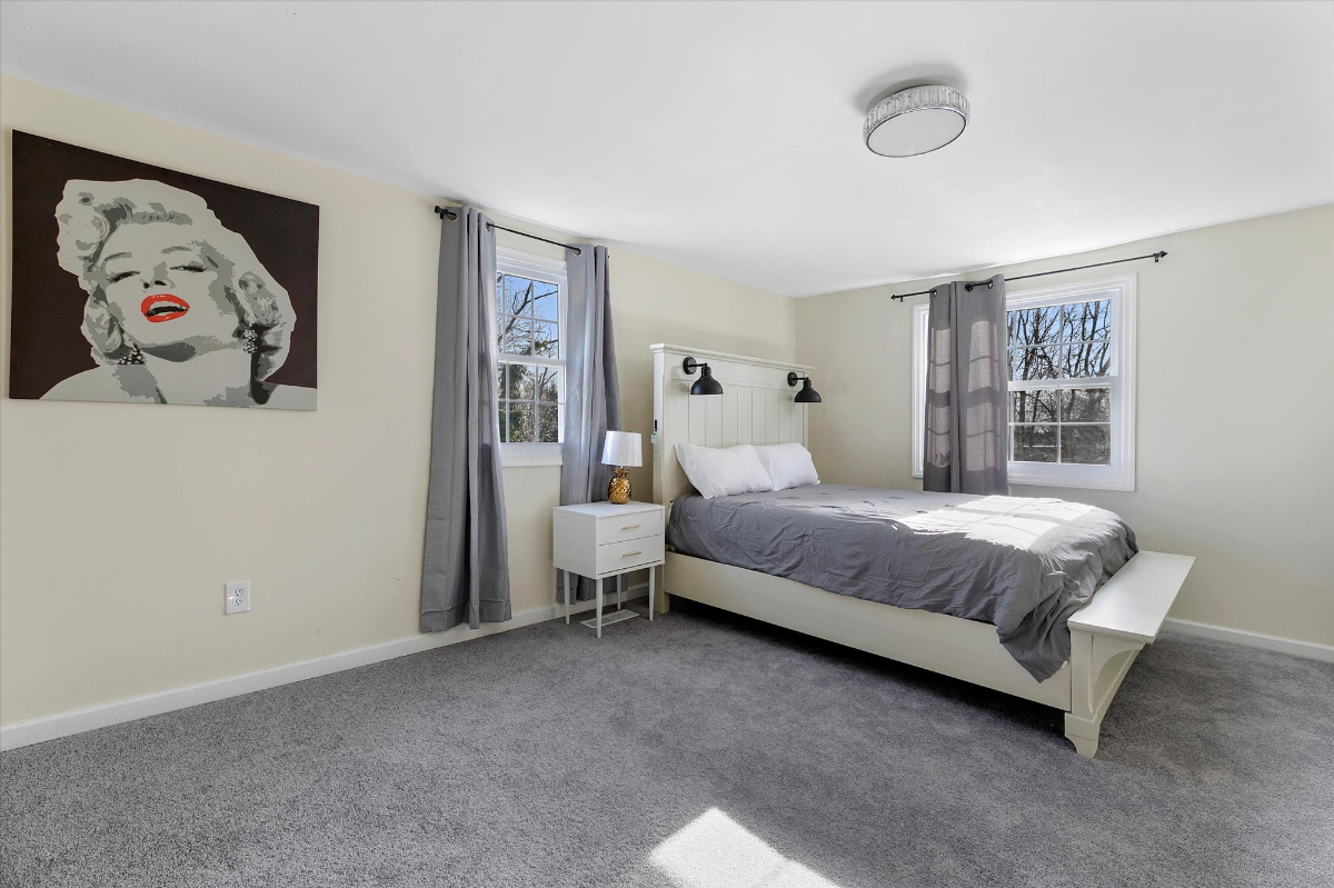 Spacious 3 bdrm 2.5 baths minutes from Philadelphia Airport and Hospitals - Photo 10
