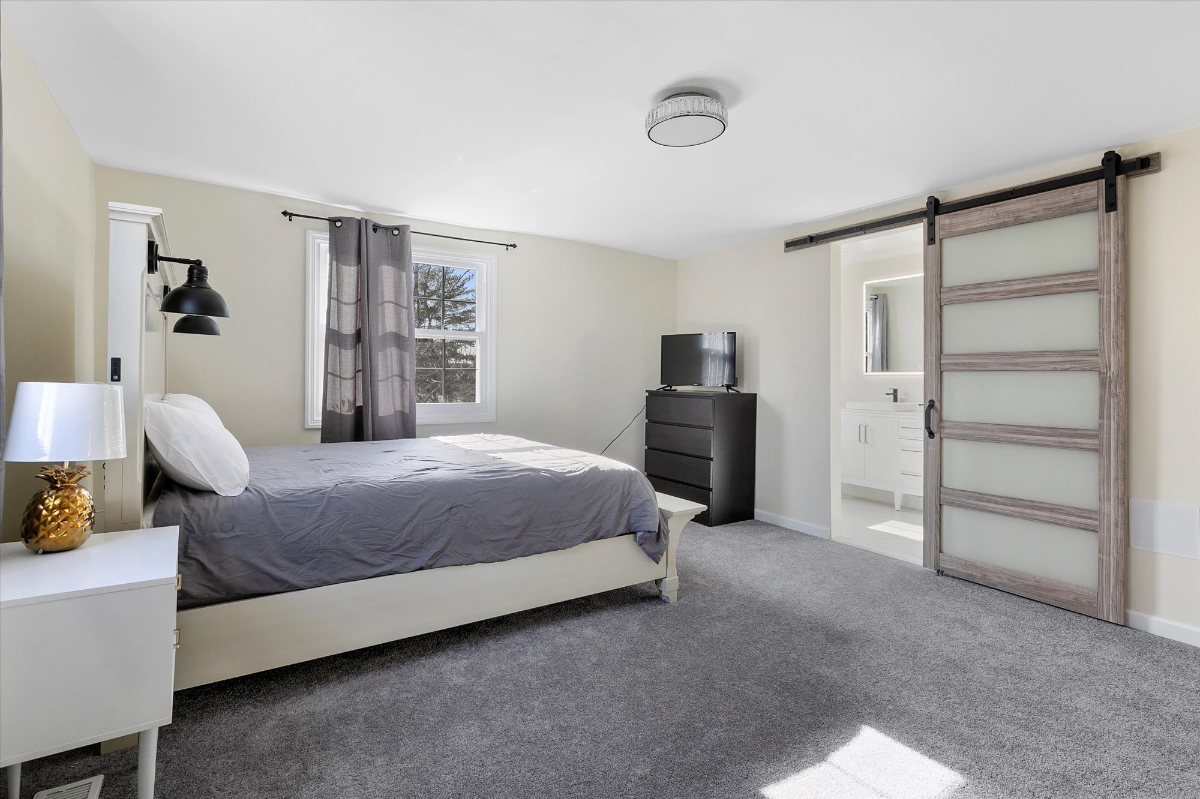 Spacious 3 bdrm 2.5 baths minutes from Philadelphia Airport and Hospitals - Photo 11