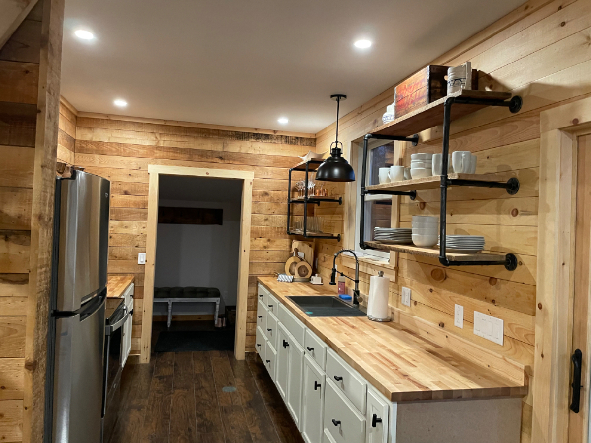 Charming Lake Elmore Cottage Retreat with All Amenities and Great Location - Ideal for a Serene Geta - Photo 5
