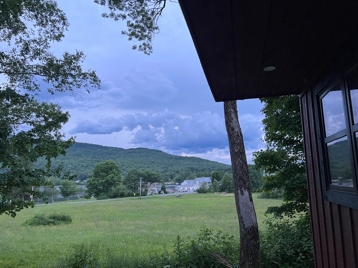 Charming Lake Elmore Cottage Retreat with All Amenities and Great Location - Ideal for a Serene Geta - Photo 11