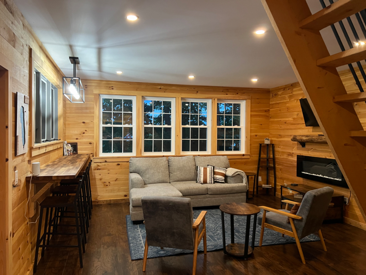 Charming Lake Elmore Cottage Retreat with All Amenities and Great Location - Ideal for a Serene Geta - Photo 3