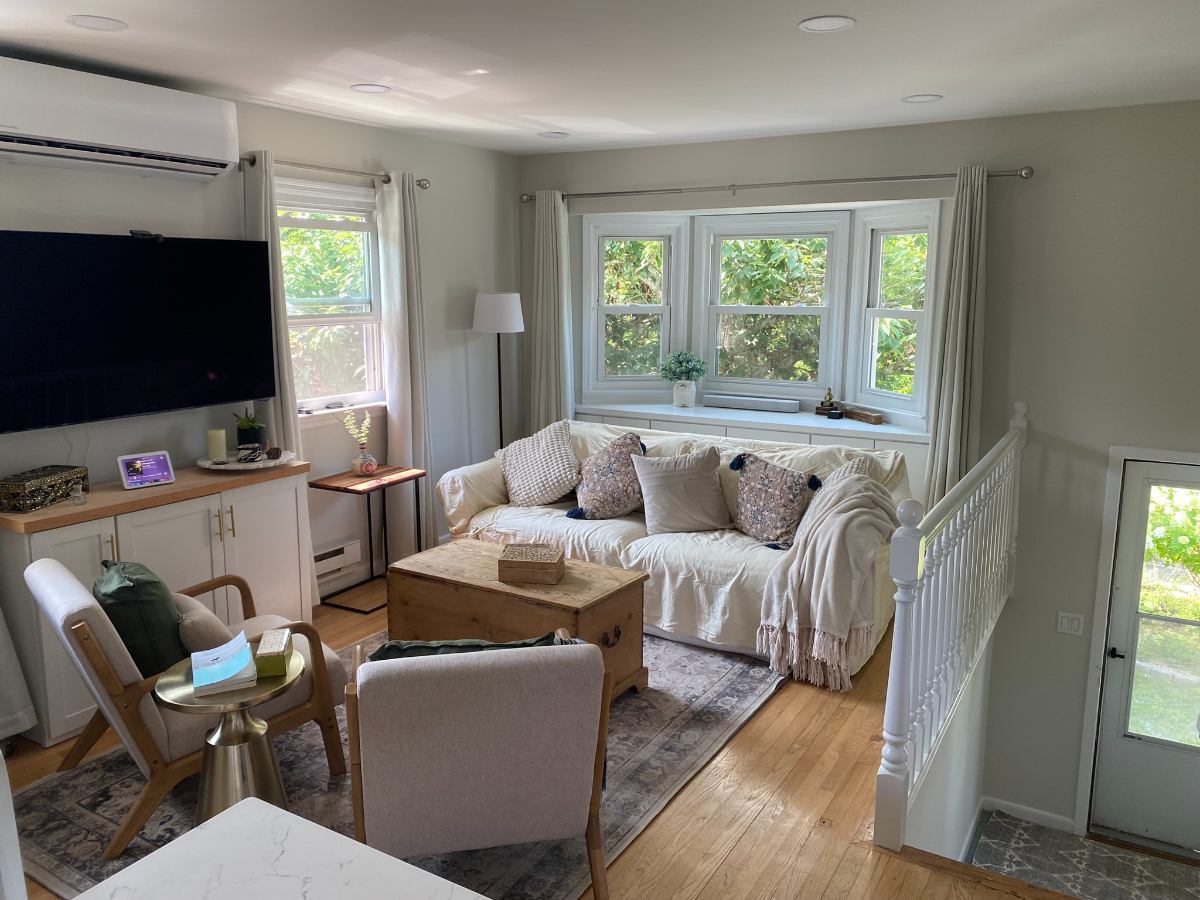 Southampton Village Apartment - Photo 3