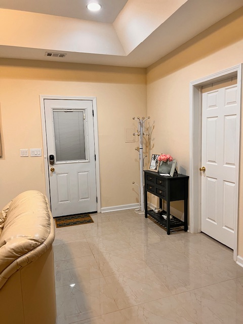 Aqua Beach Vibe 2 bed apartment in Private Home. - Photo 7