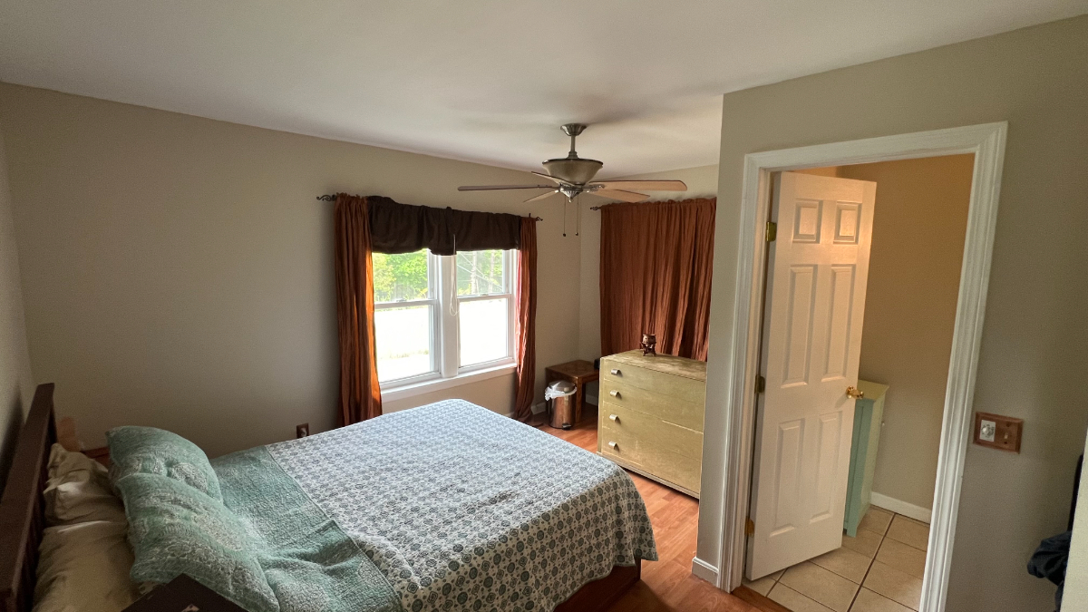 3 bdrm / 2 bath  office. Internet/Heat, etc. included - Photo 7