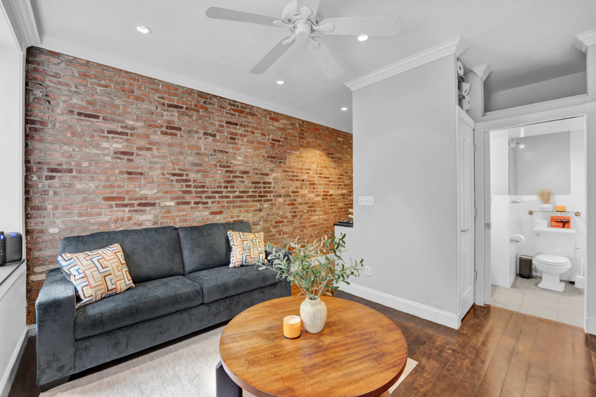 Stylish 3BR-2BA in Gramercy (829359)