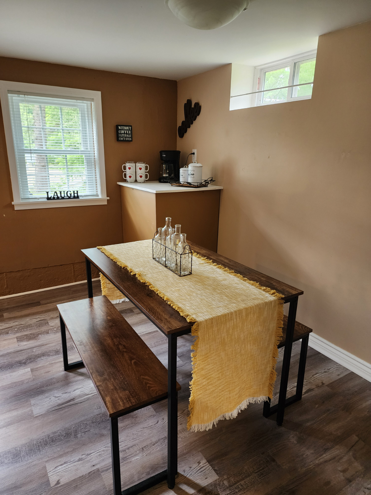 Newly Remodeled 1 Bedroom Furnished Apartment, Perfect For Travel Nurses - Photo 2
