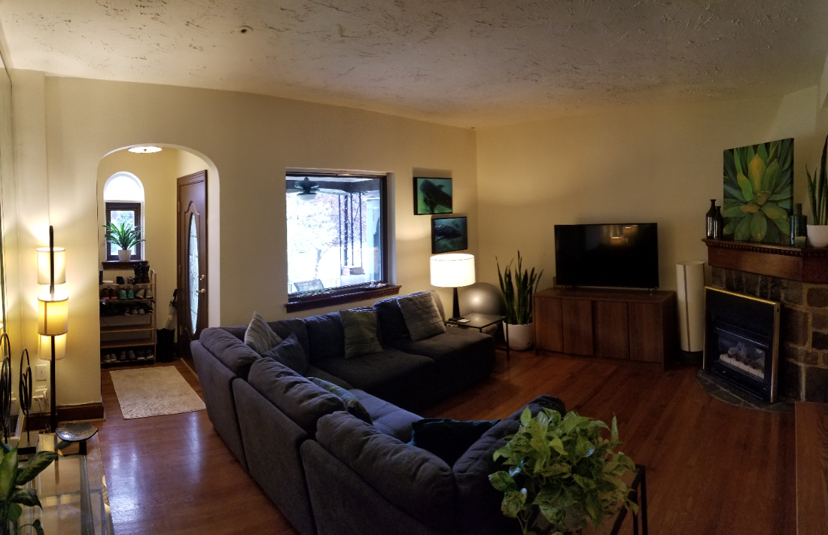 Bright, Small Bedroom in a 3-bdm House - Photo 7