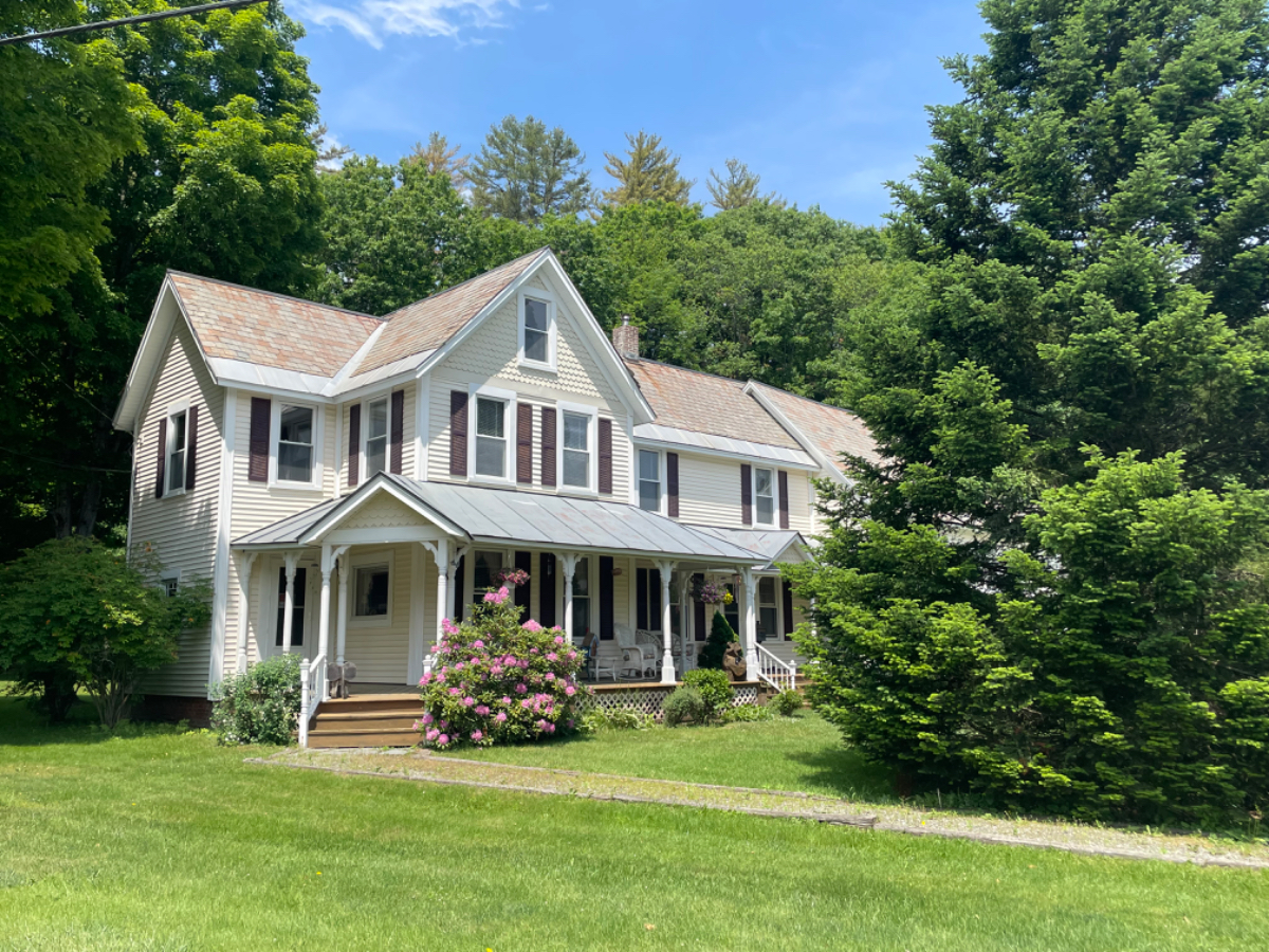 Escape to Tranquility in this Cozy 2-Bedroom Apartment in Proctorsville - Your Home Away from Home A - Photo 1