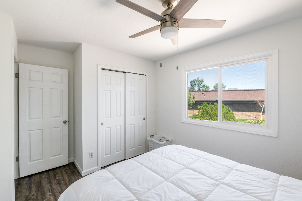 Bright & Modern 2BR Apartment - Photo 11