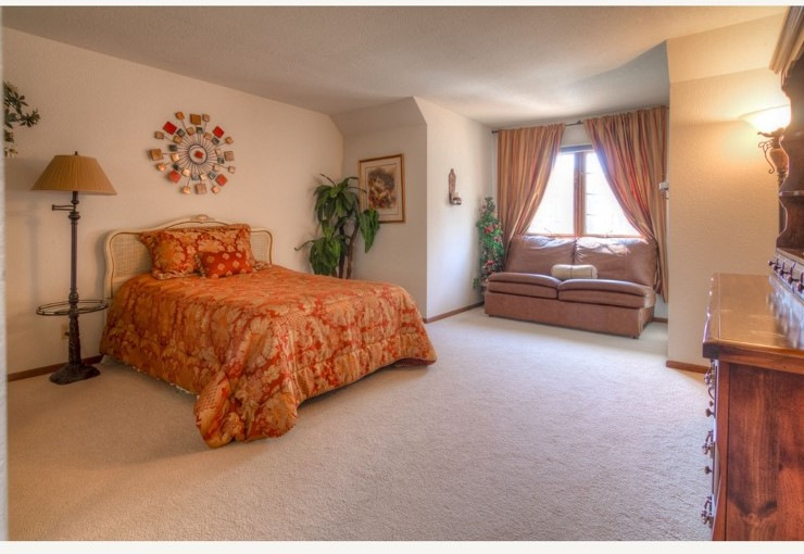 Charming Rooms in a Beautiful House - Perfect Blend of Comfort and Tranquility Room 2