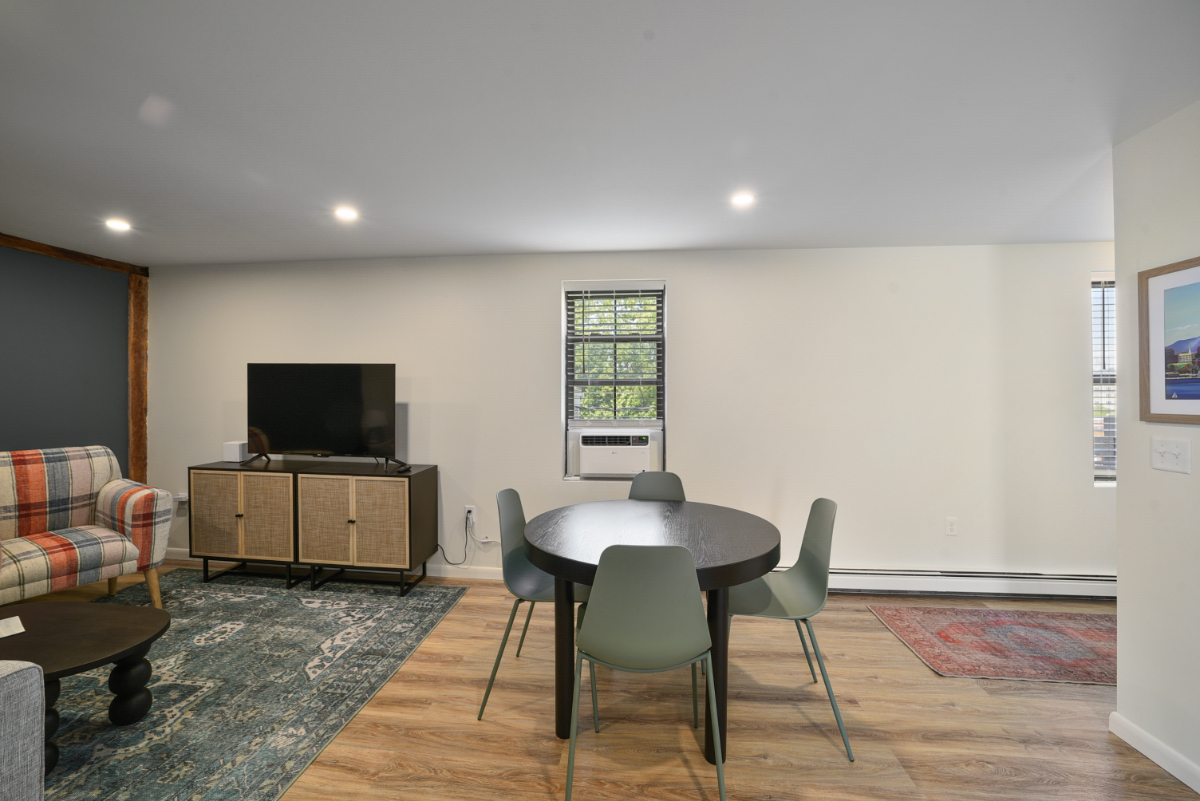 Urban Stylish Apartment / Conveniently Located Near Hospital - Photo 6