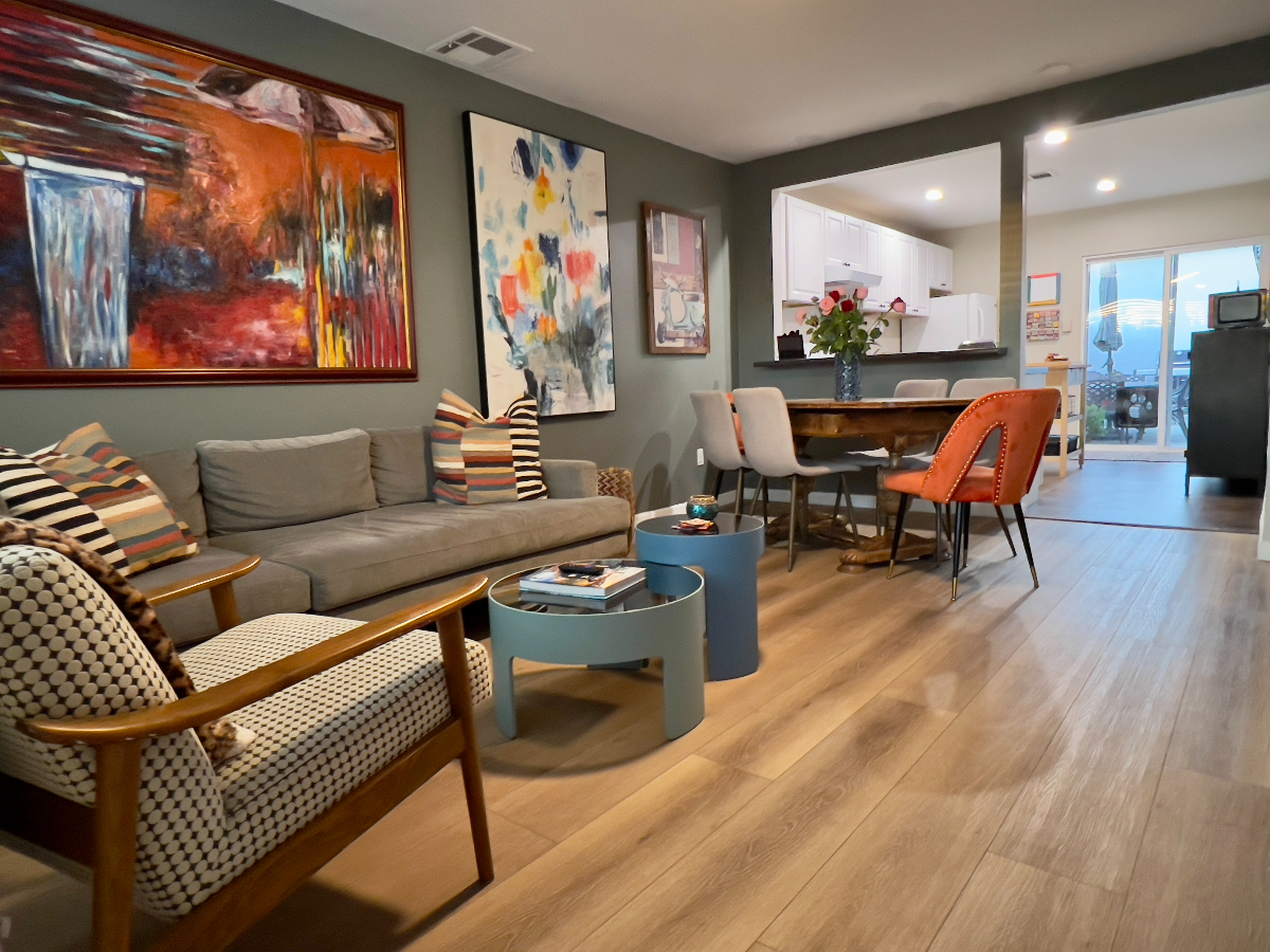 Charm & Convenience by Mission Bay. Private Back Patio. Close To Everything. Pets Welcome Upon Request. - Photo 2