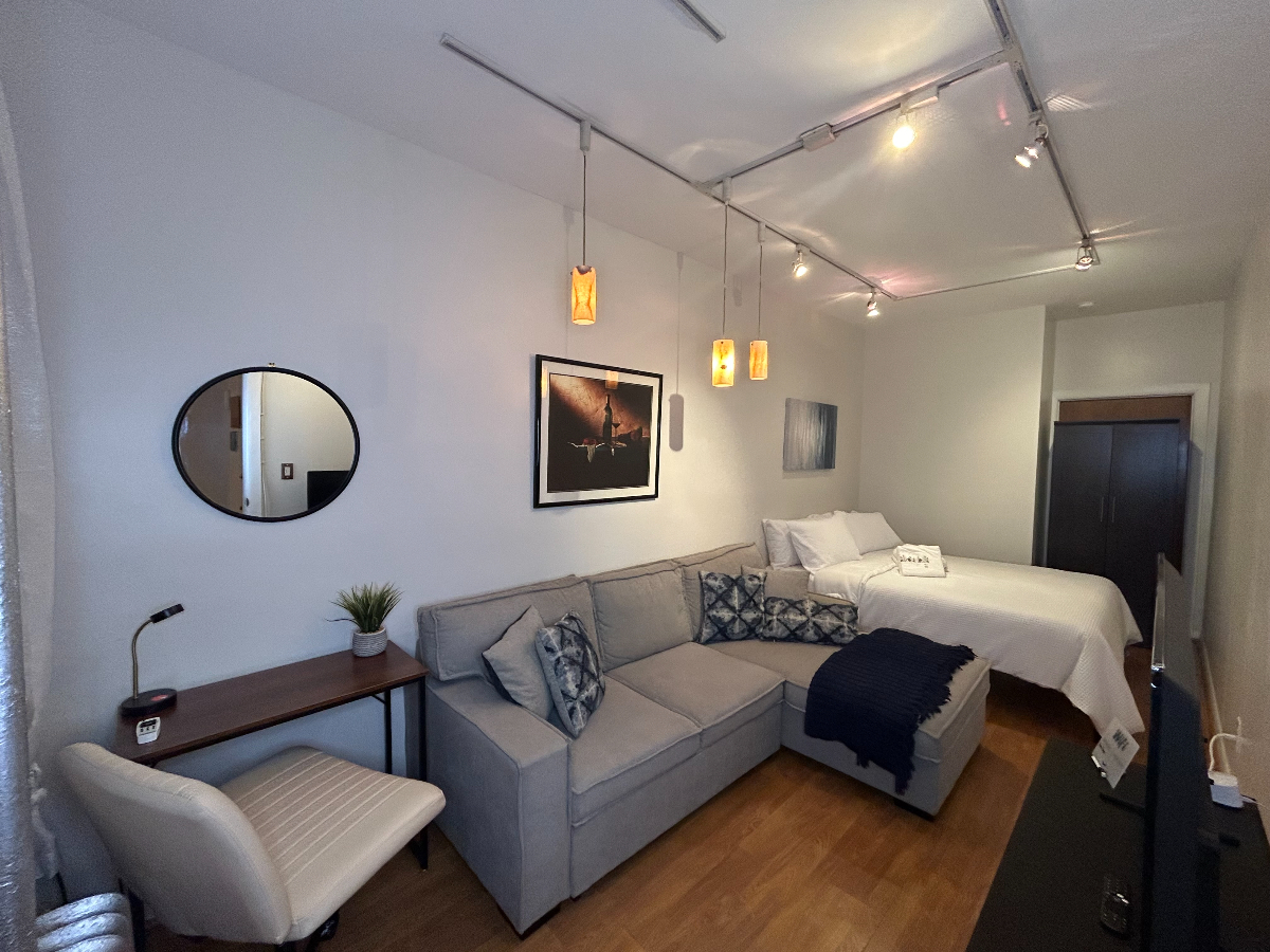 E.Williamsburg/Bushwick Bedroom Suite 1 - Photo 4