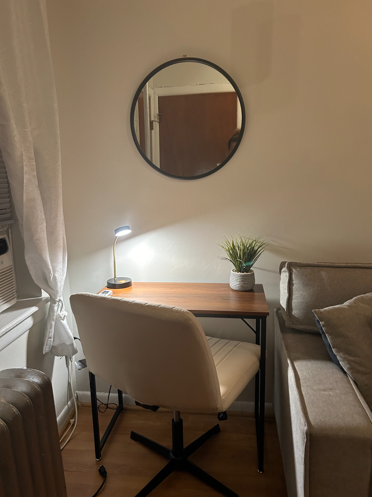 E.Williamsburg/Bushwick Bedroom Suite 1 - Photo 2